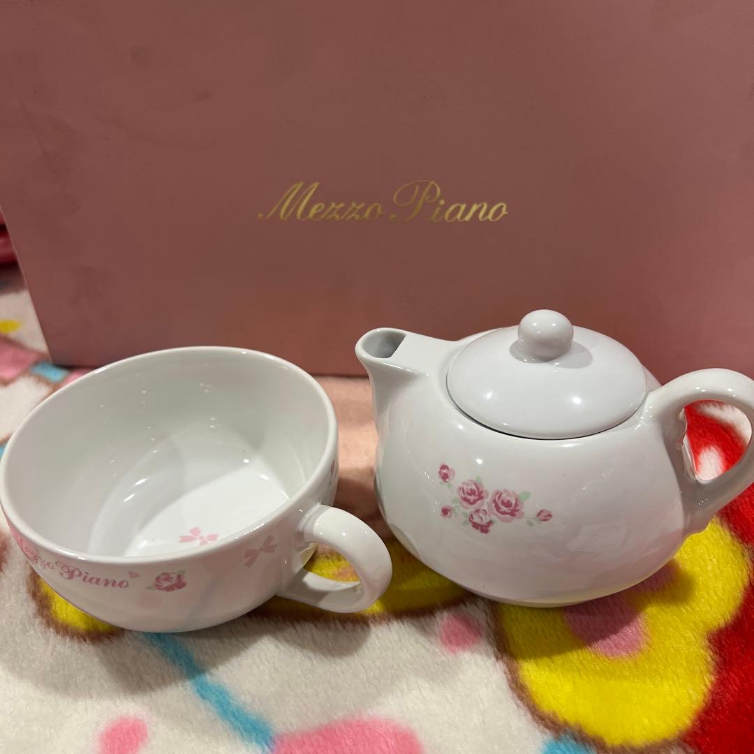 いちごさん専用　MEZZO PIANO ノベルティ色々とお洋服やバックの福袋
