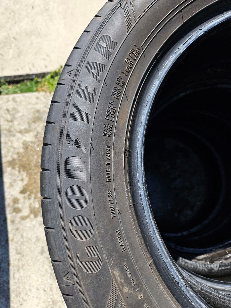 グッドイヤー　205/60R16 夏タイヤ4本セット