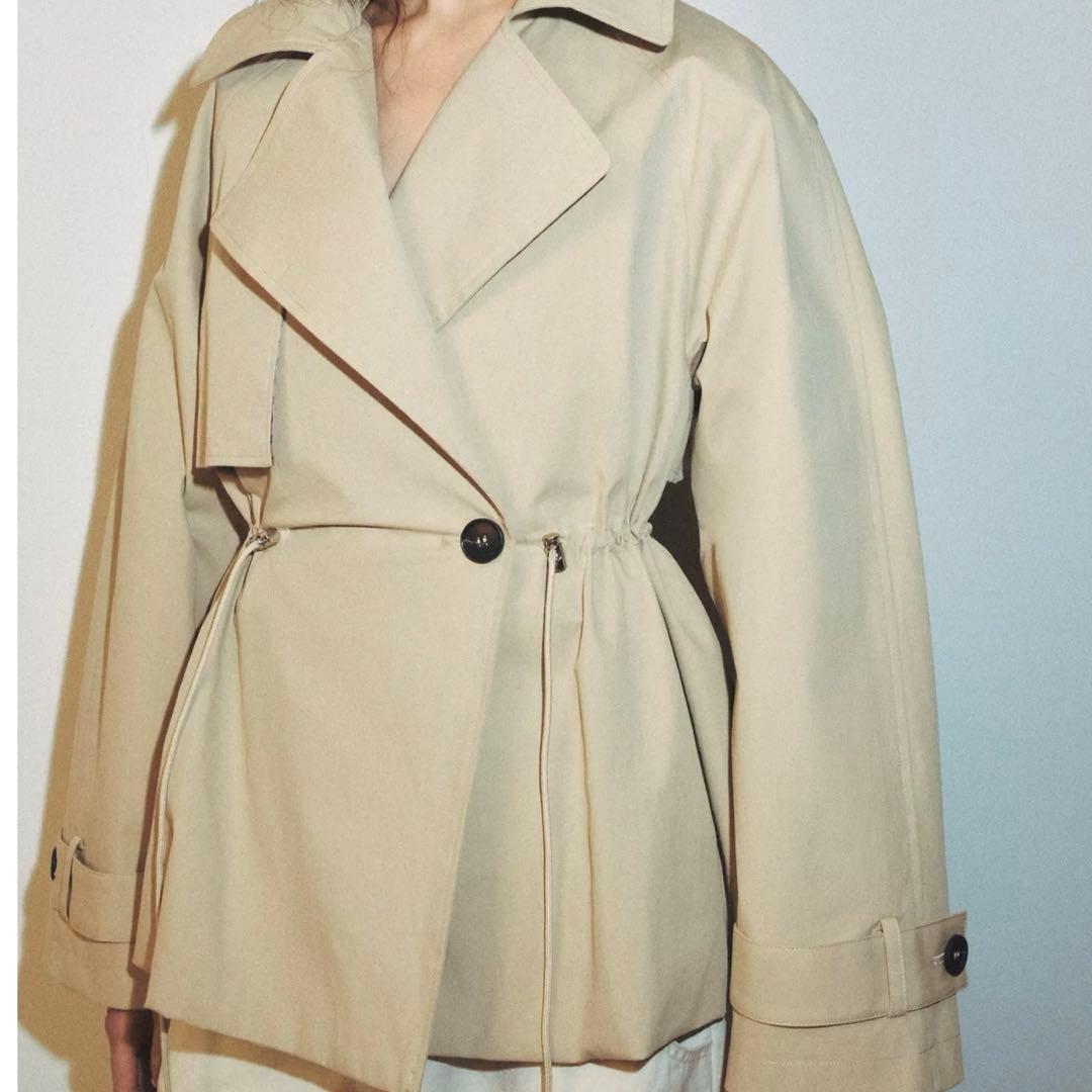 ZARA 調節可能なウエスト ショートトレンチコート XS