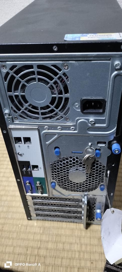 HP Proliant ML310e Gen8 v2 サーバー