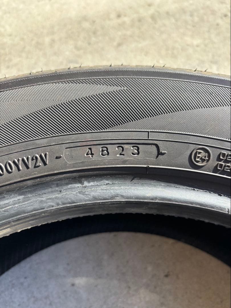 【ガチャピン】YOKOHAMA 225/55R18 2023年製