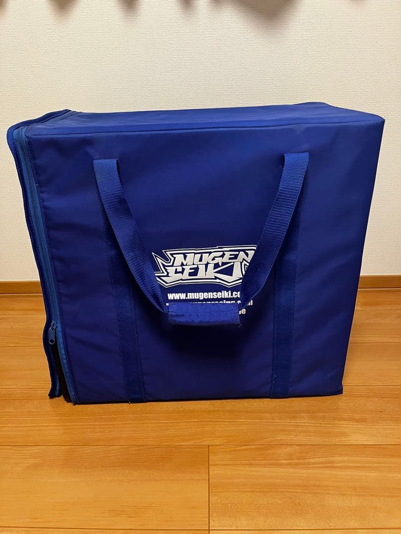 無限精機　キャリングバッグ 4段　ラジコン