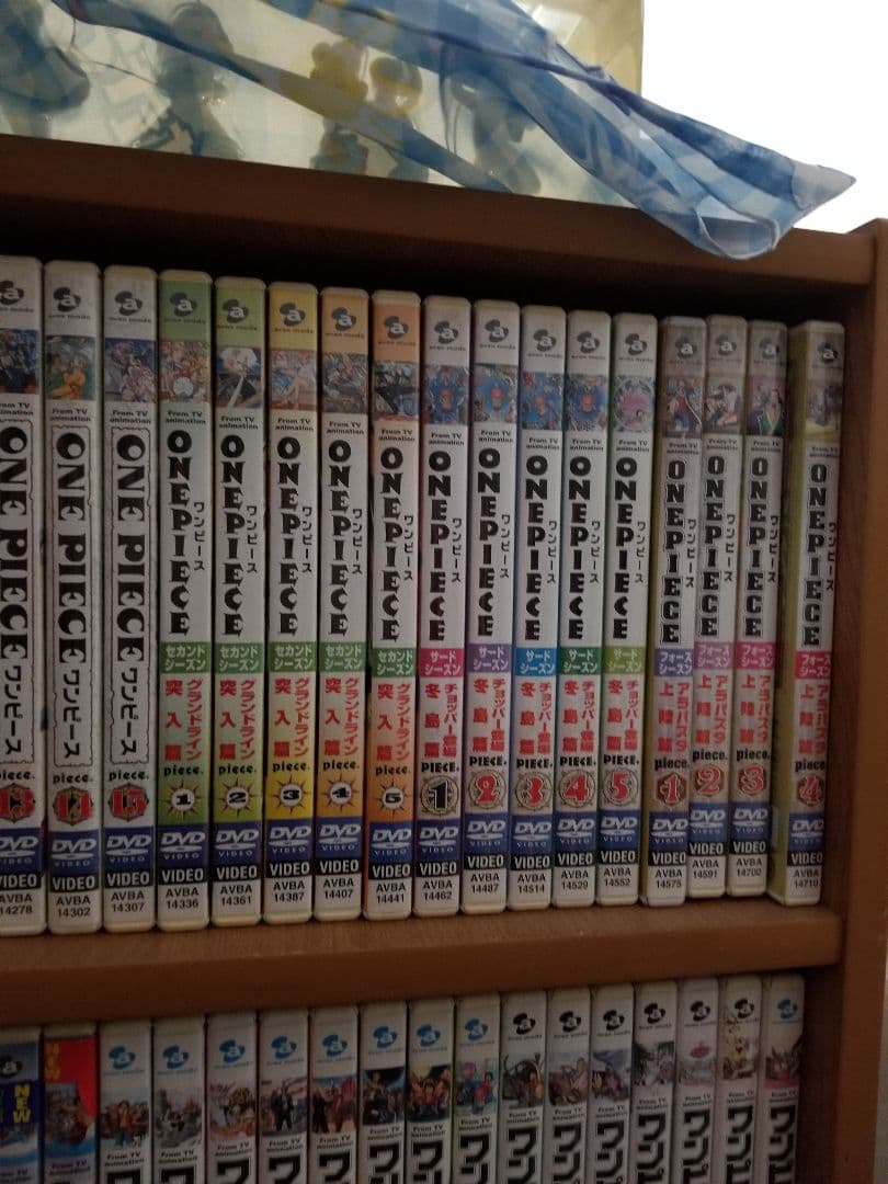 ワンピースONE PIECE DVD  65本値引き相談してください。