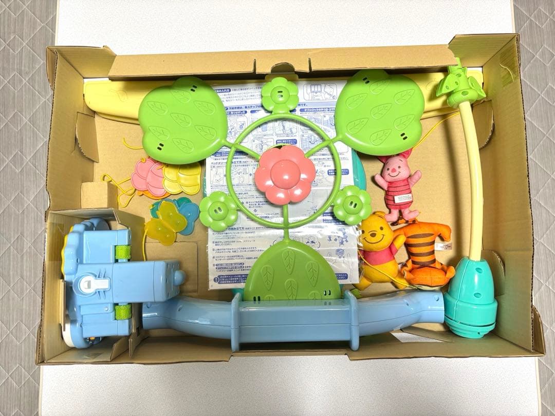 【美品】　タカラトミー くまのプーさん メリー　電池入り　箱付き