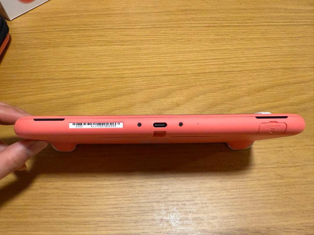 Nintendo switch lite コーラル