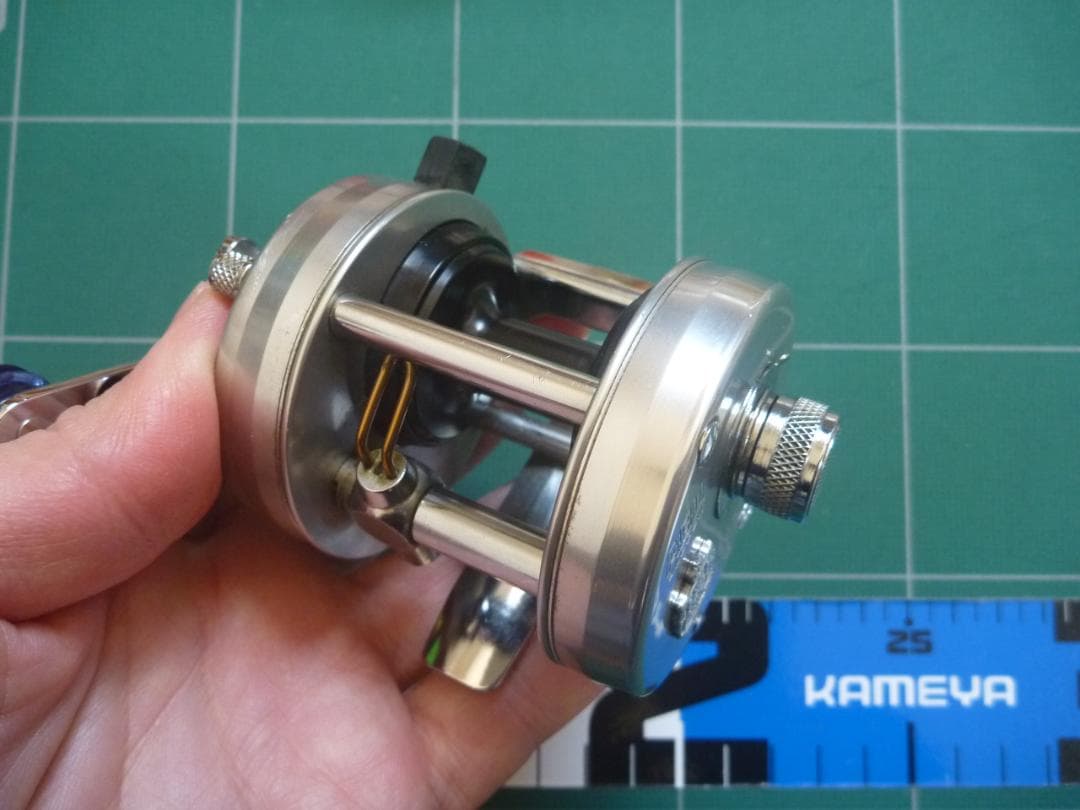 T*m様 アブガルシア　アンバサダー2500CIAR　フットナンバー040006