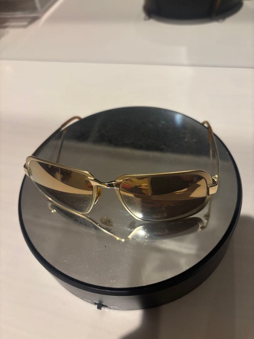 LOUIS VUITTON ゴールド サングラス