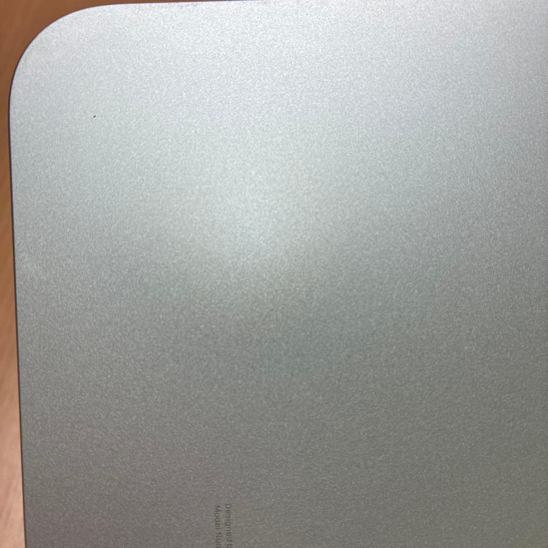 iPad 第10世代64GB Wifi モデル 限定デザインAirTag