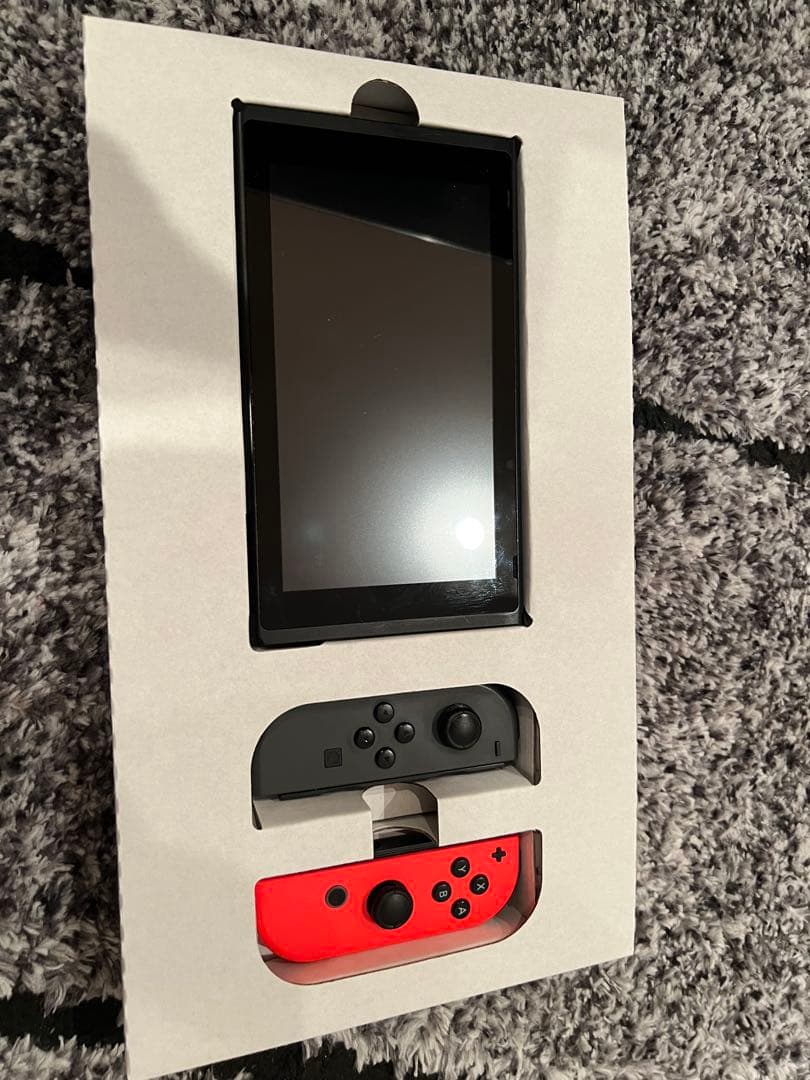 任天堂 Switch 本体 グレー/赤 JoyCon + プロコン　+ 充電付き