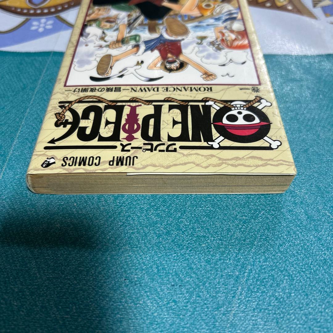希少 美品 ワンピース 第1巻 初版本 コミックニュース 付き ●中古品