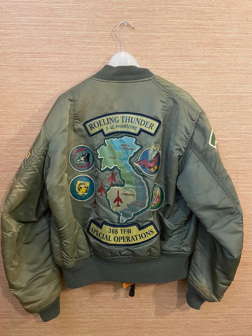 ジャケット・アウター AVIREX MA-1 Made in USA