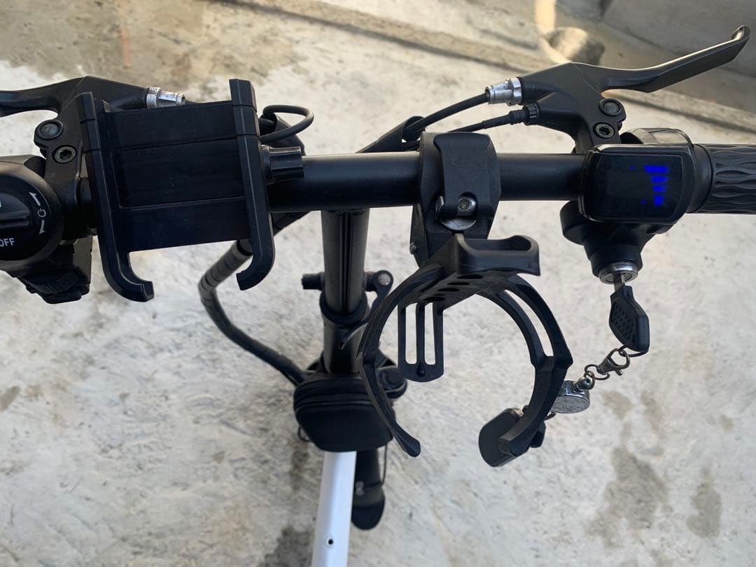 ジャンク品折り畳み電動アシスト自転車モペット