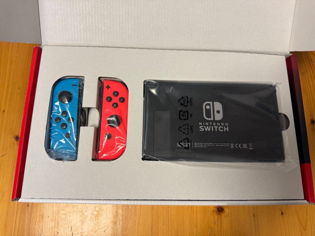 【美品】Nintendo Switch 、　ケース　、　ハンドル