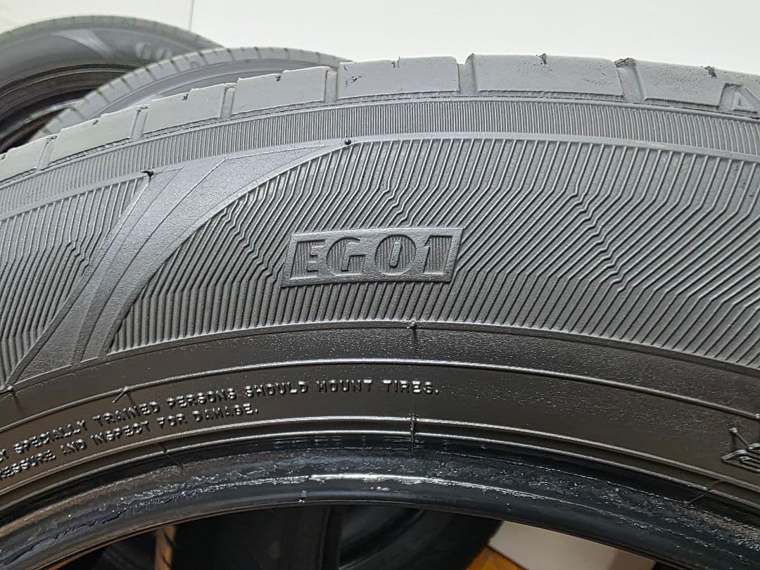 205/60R16 夏タイヤ グッドイヤー EG01