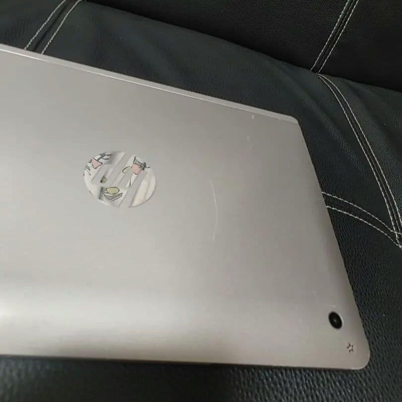 HP x2 210 G2 ★2in1タブレットPC★Windows11★4GB