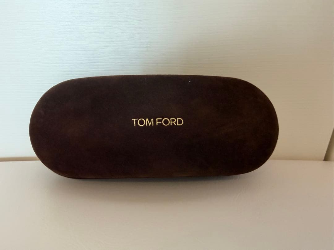 J*s様 【美品】TOM FORD イエローレンズ サングラス　トムフォードメガ
