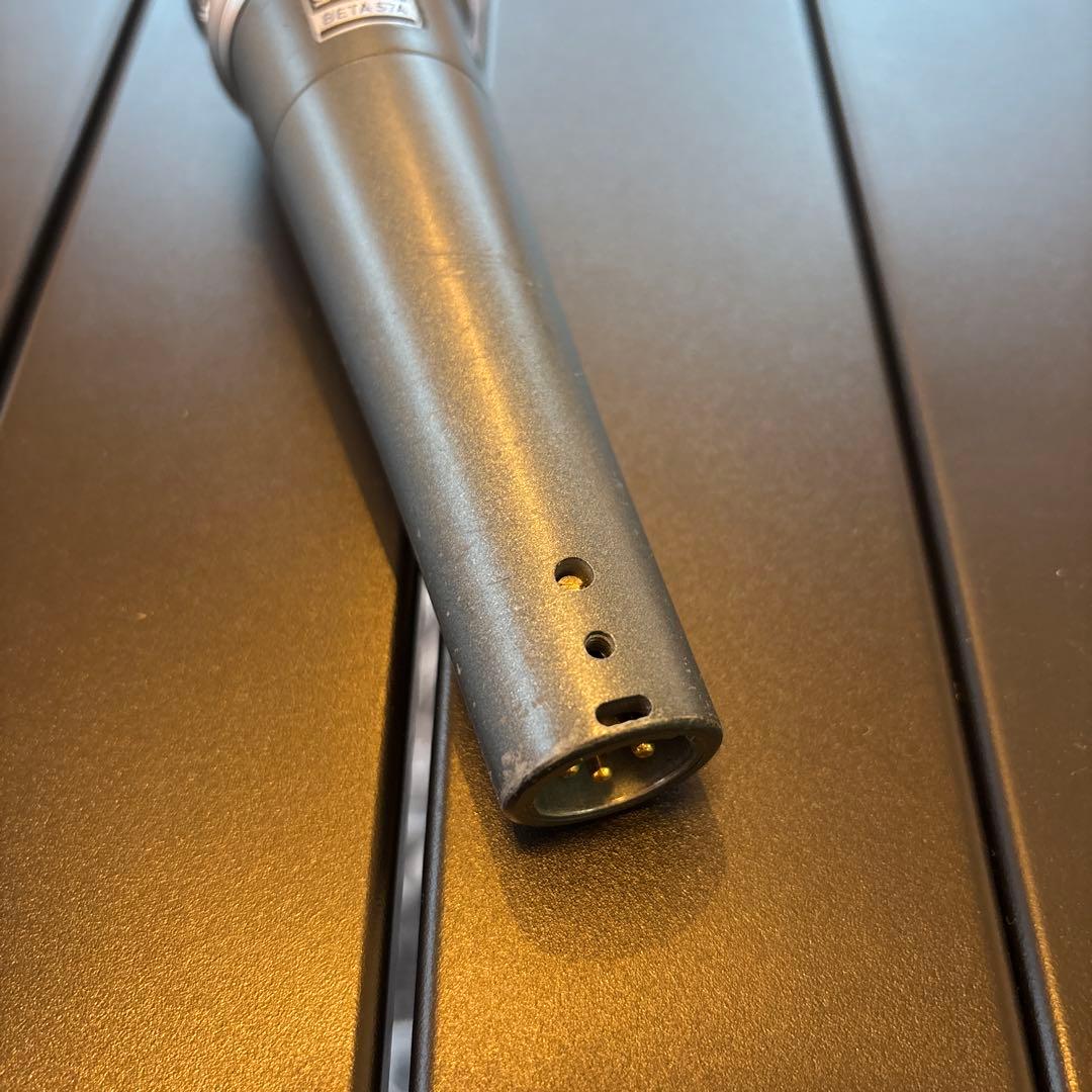 SHURE BETA 57A ダイナミックマイクとホルダー