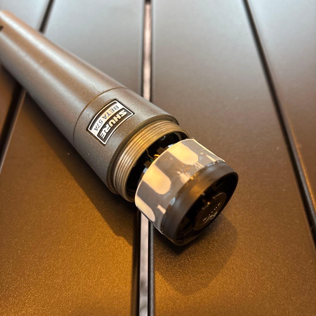 SHURE BETA 57A ダイナミックマイクとホルダー
