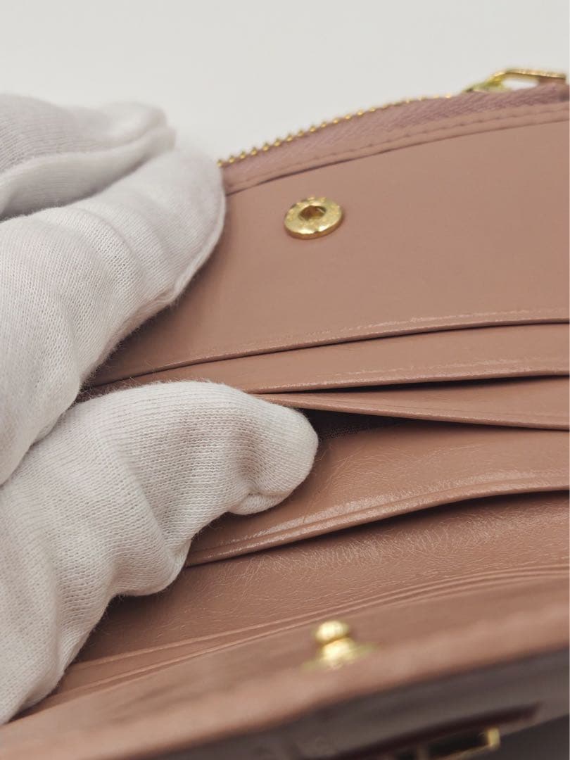 PRADA 二つ折り財布 ピンク　美品