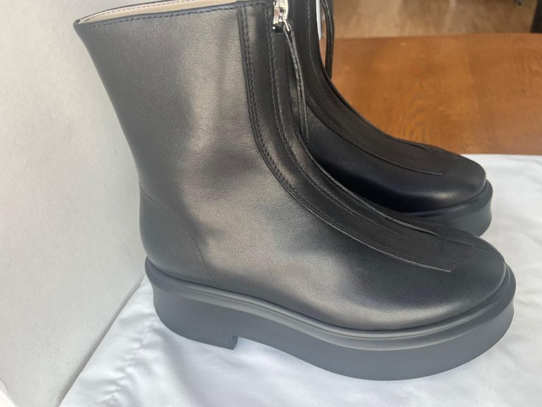 The row ザロウ　zipped boot 37