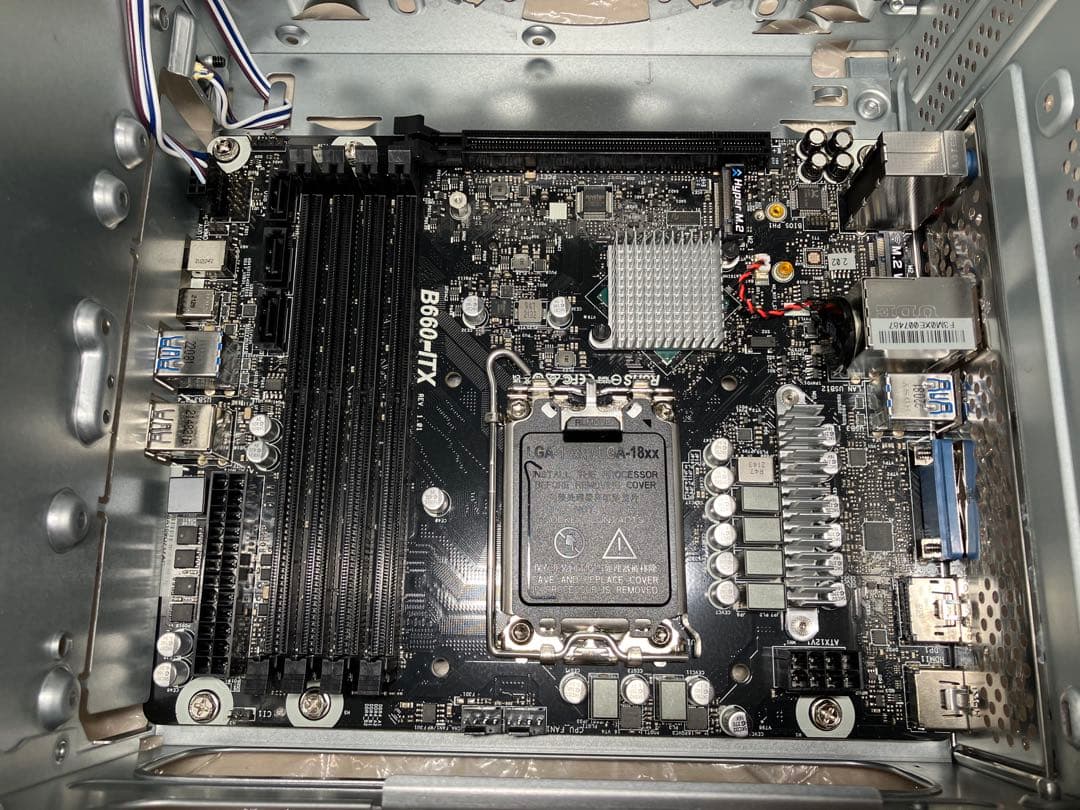 ASRock DeskMeet B660/B/BB/BOX/JP ベアボーン