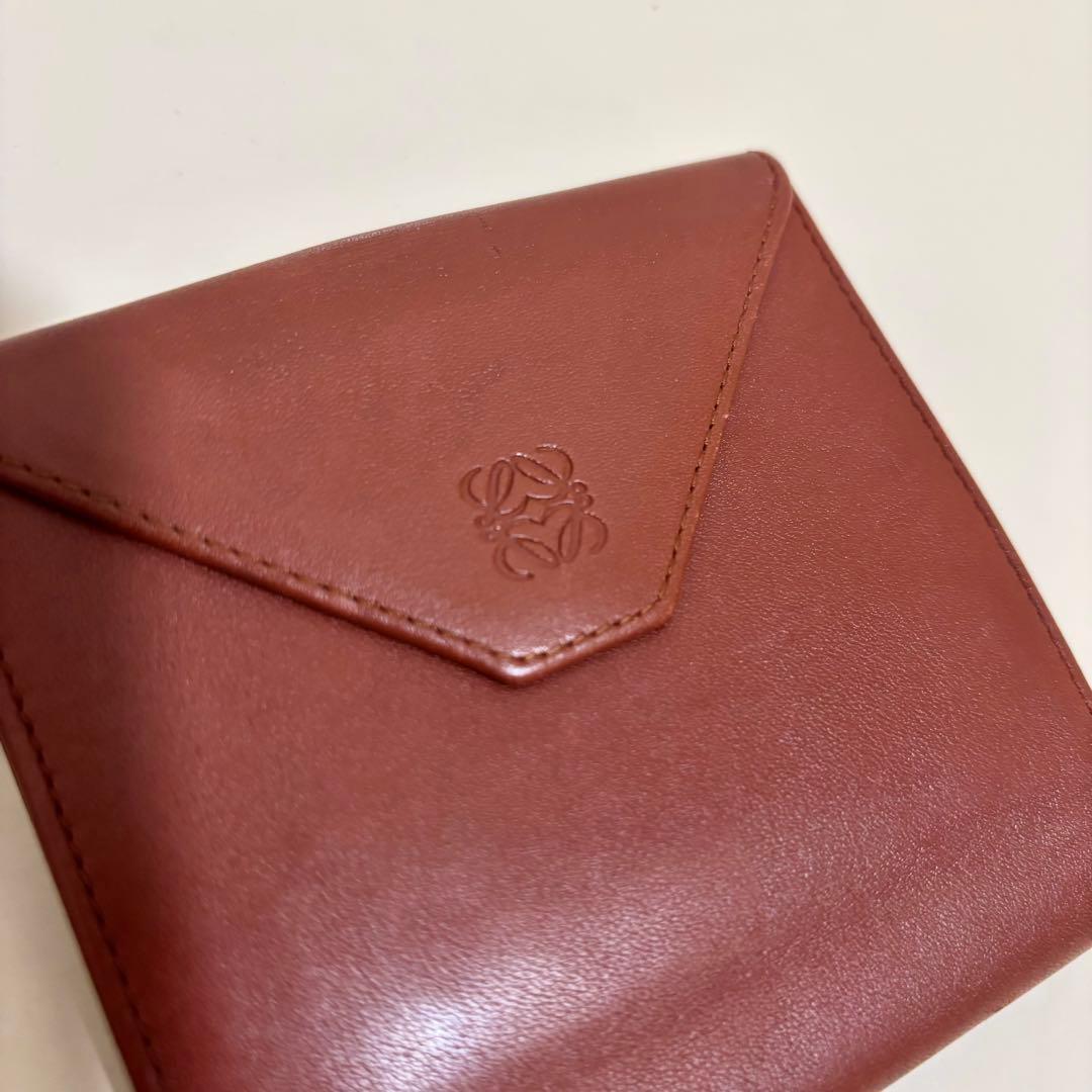 LOEWE ブラウン 二つ折り財布 エンボスロゴ