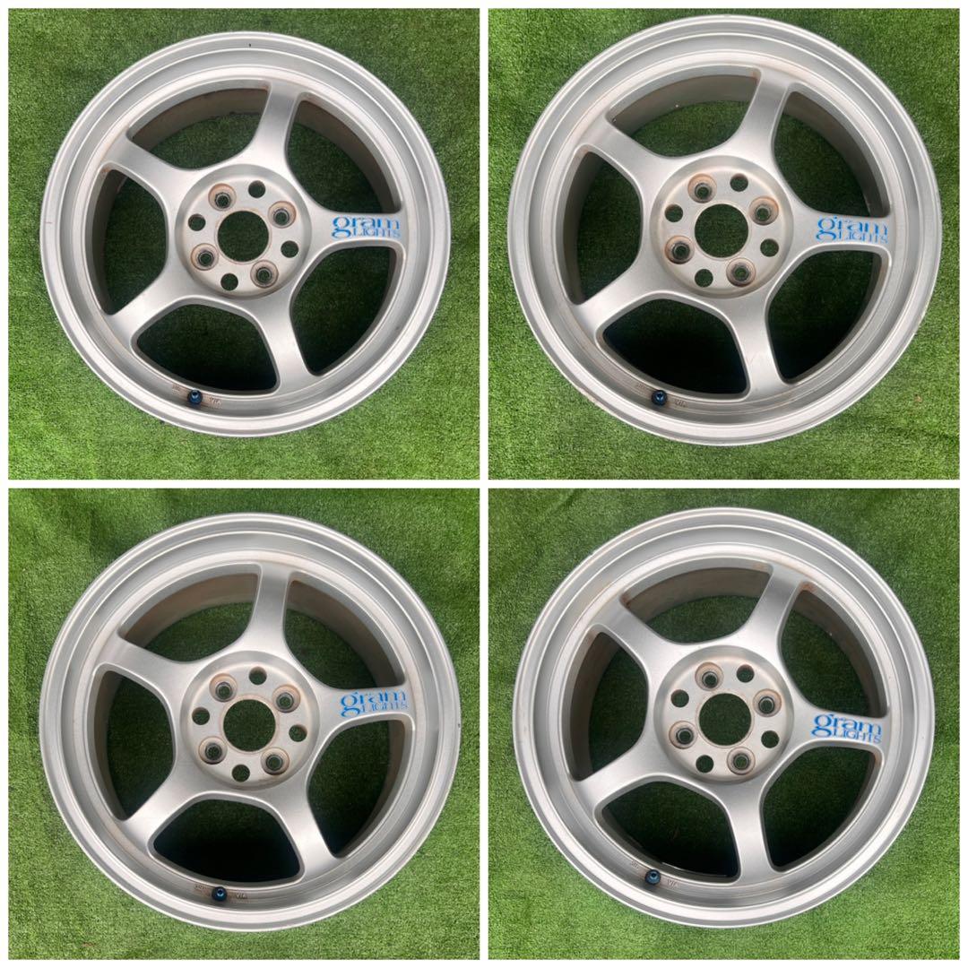 RAYS GRAM LIGHTS16x7.0J Pcd 100+42 H4 4本