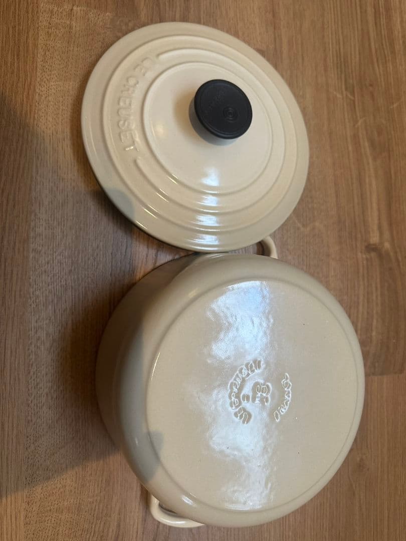 ルクルーゼ ココットロンド18cm アイボリー 鋳物鍋