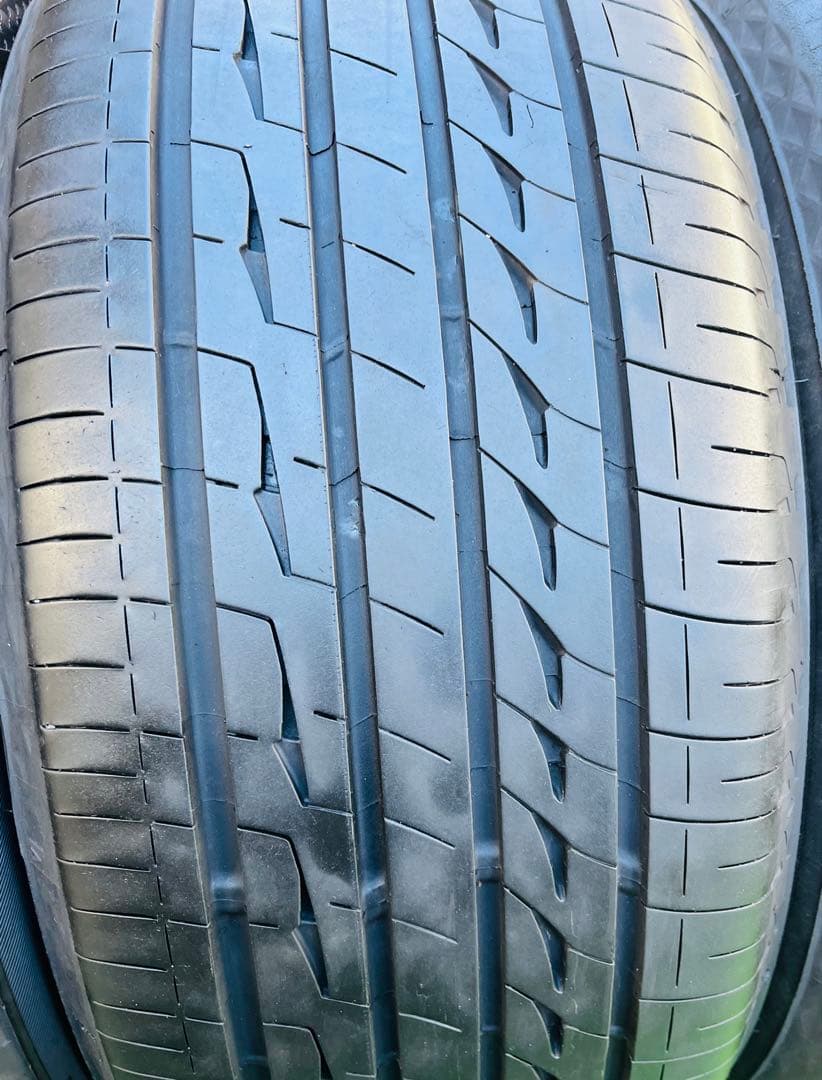 225/45 R17、BRIDGESTONE REGNO GR-XII.23 年