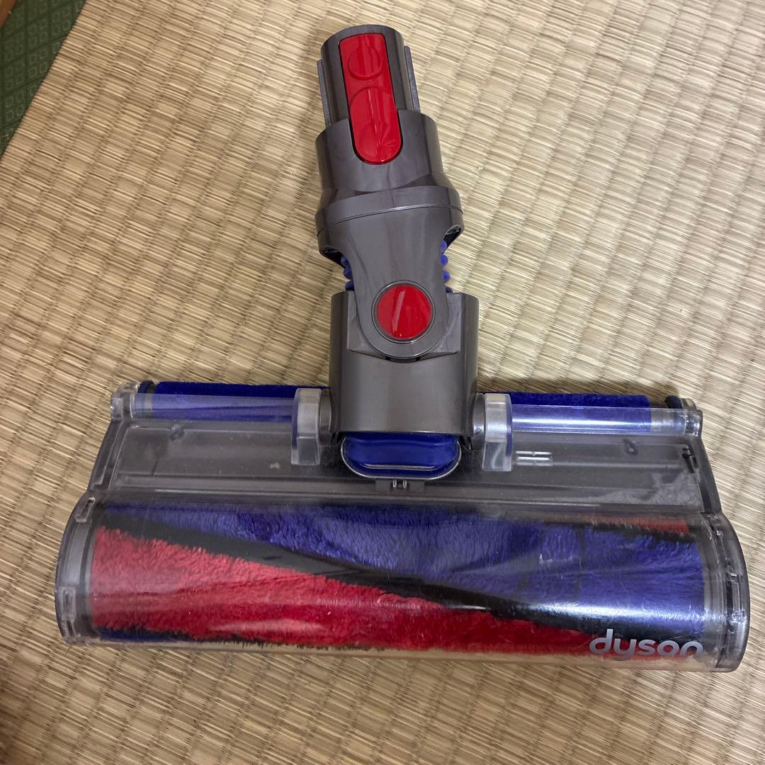 Dyson V8 Fluffy 各種アタッチメント付き