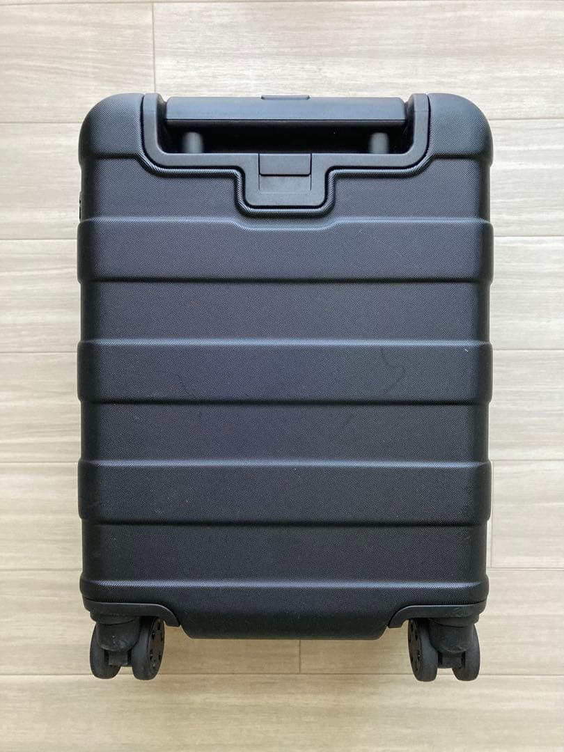 無印良品 小型ブラックキャリーカート TSAロック付き