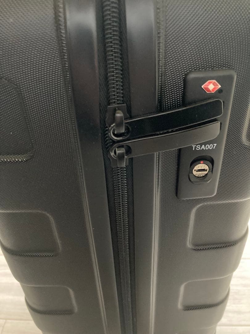 無印良品 小型ブラックキャリーカート TSAロック付き
