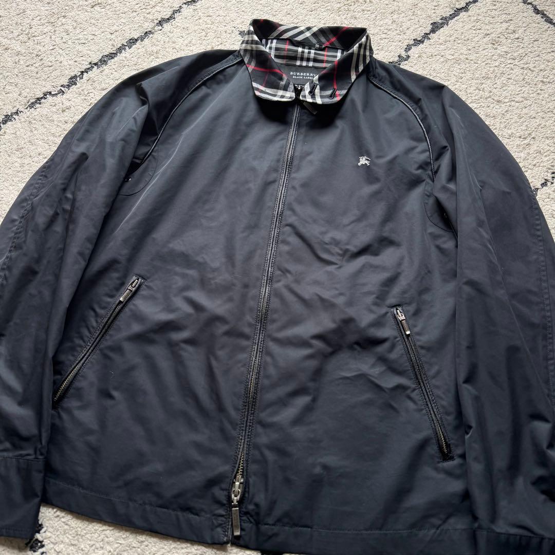 バーバリーブラックレーベル　ナイロンジャケット　ノバチェック　ホースロゴ　黒
