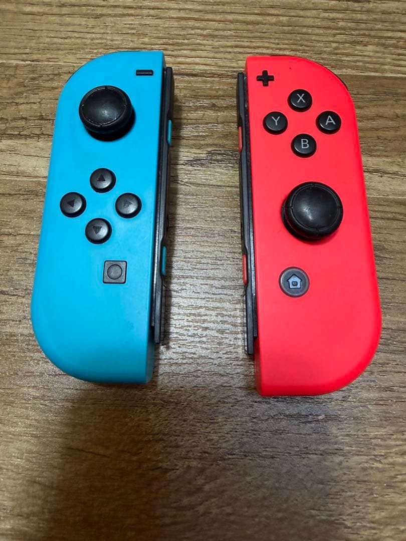 Nintendo Switch 本体 赤/青 Joy-Con