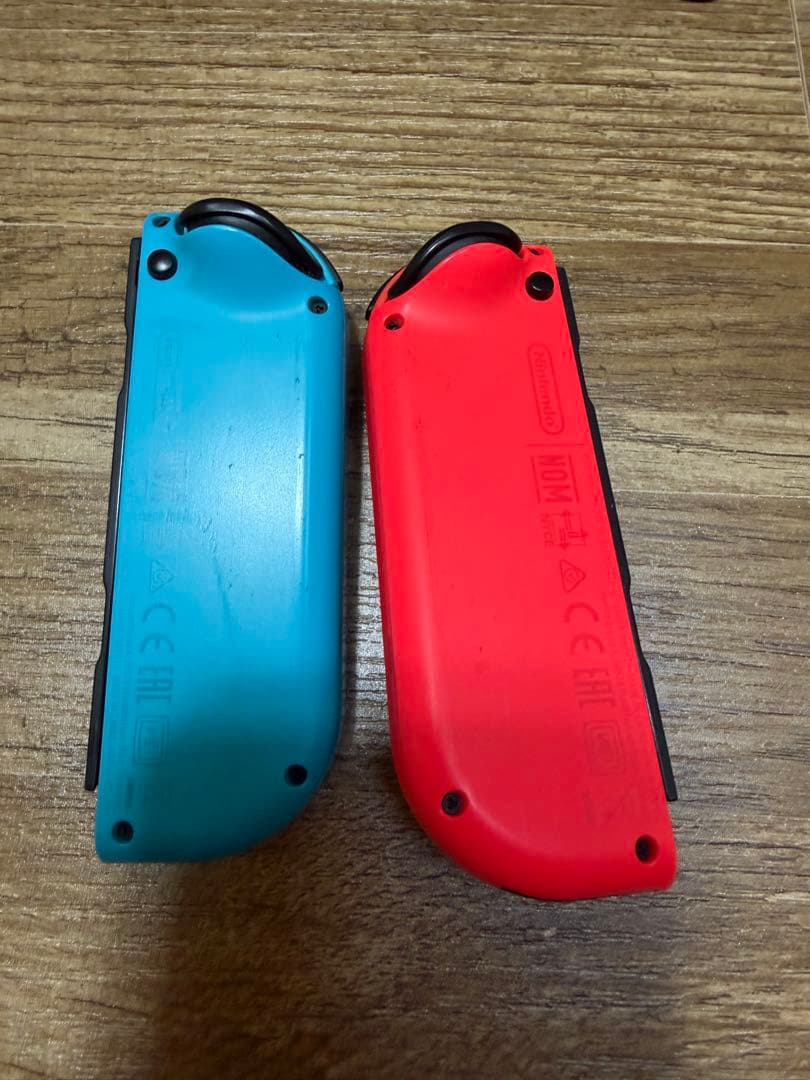 Nintendo Switch 本体 赤/青 Joy-Con
