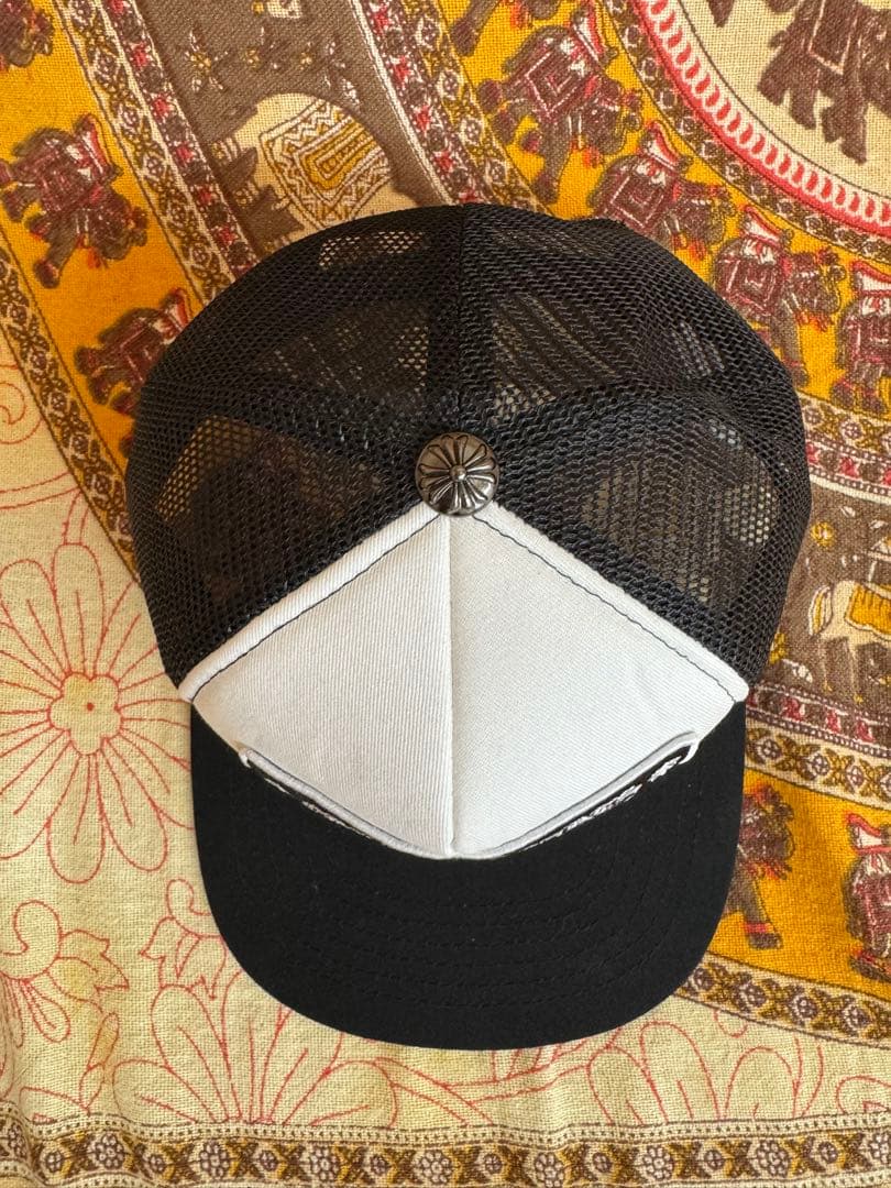 CHROME HEARTS トラッカーキャップ早い者勝ち！！