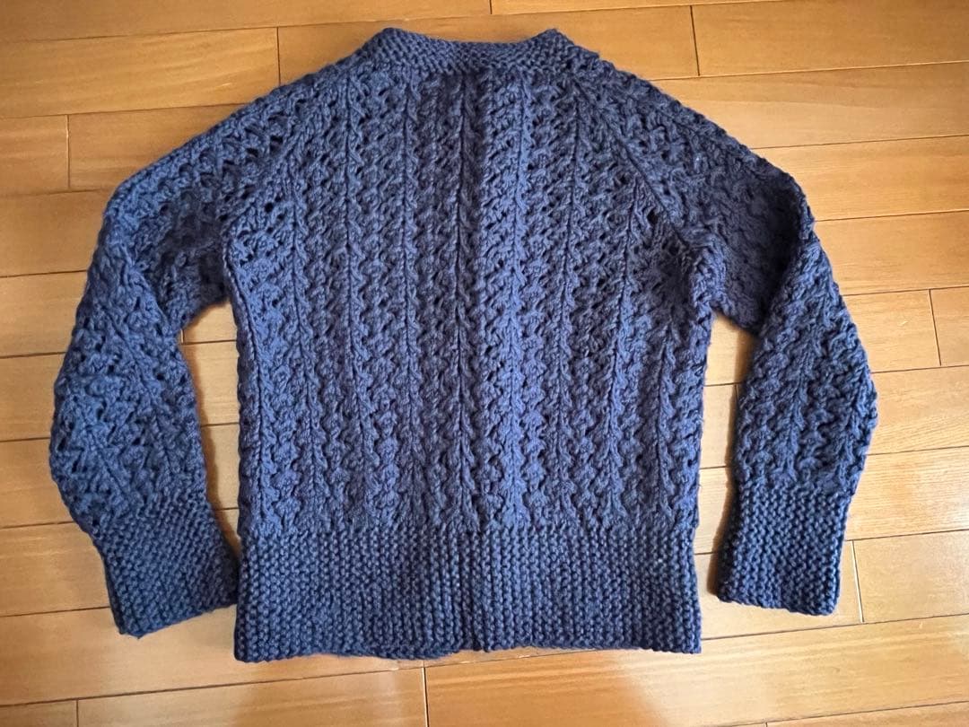 大きなボタンのカーディガン【三國万里子 きょうの編み物】