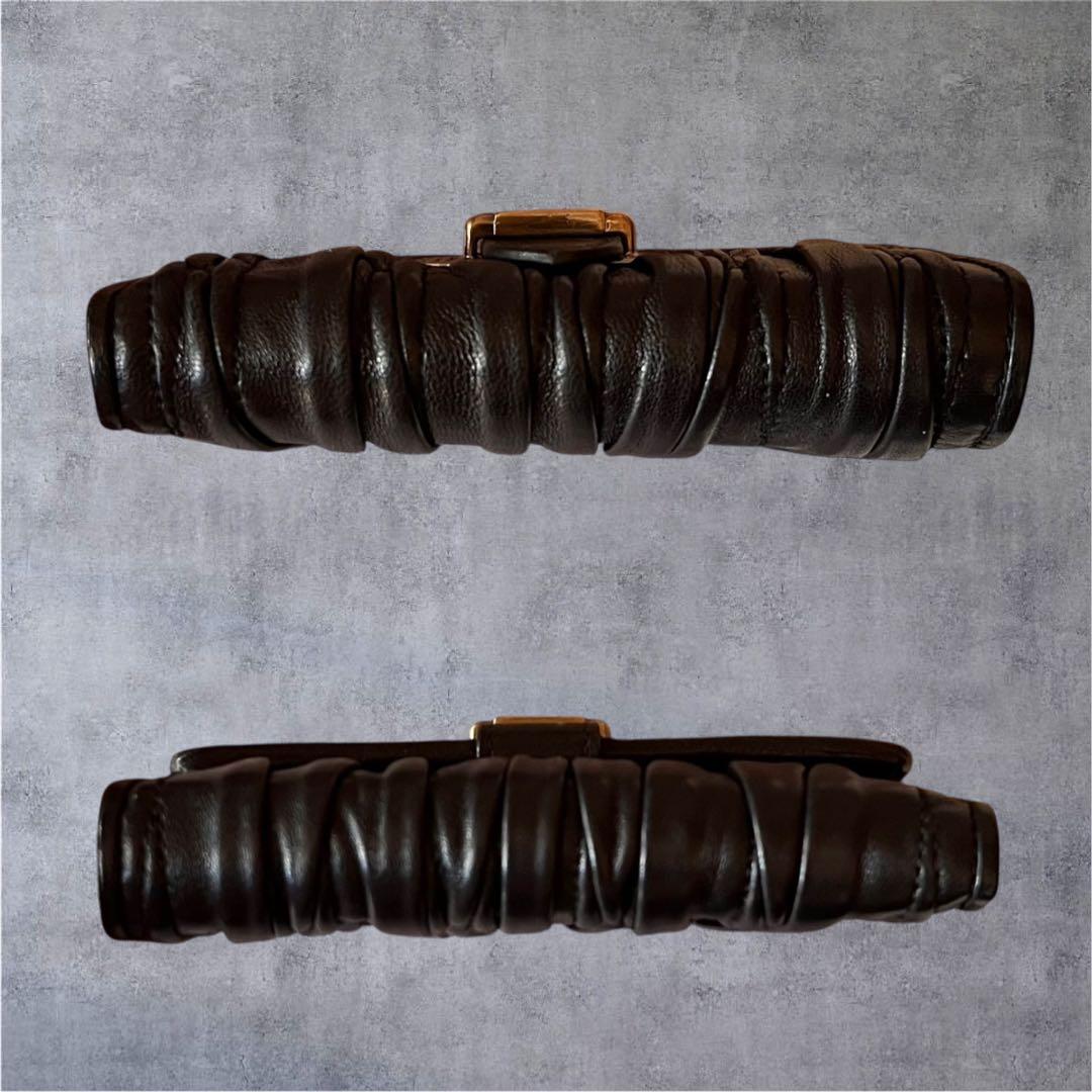 美品　BALLY バリー　二つ折り財布　レザー　キルティング　コンパクト　黒