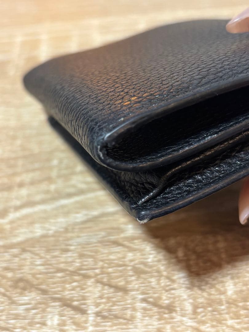 MIUMIU 三つ折財布