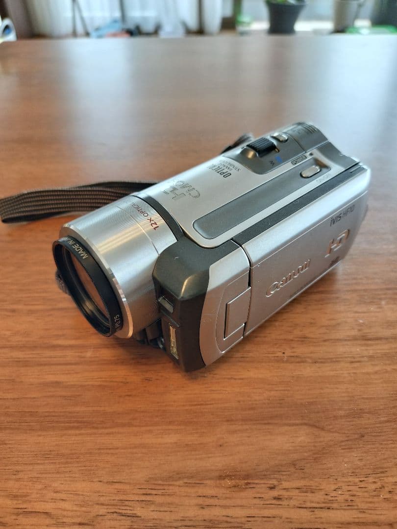 【値下げ！】Canon iVIS HF10 HDビデオカメラ