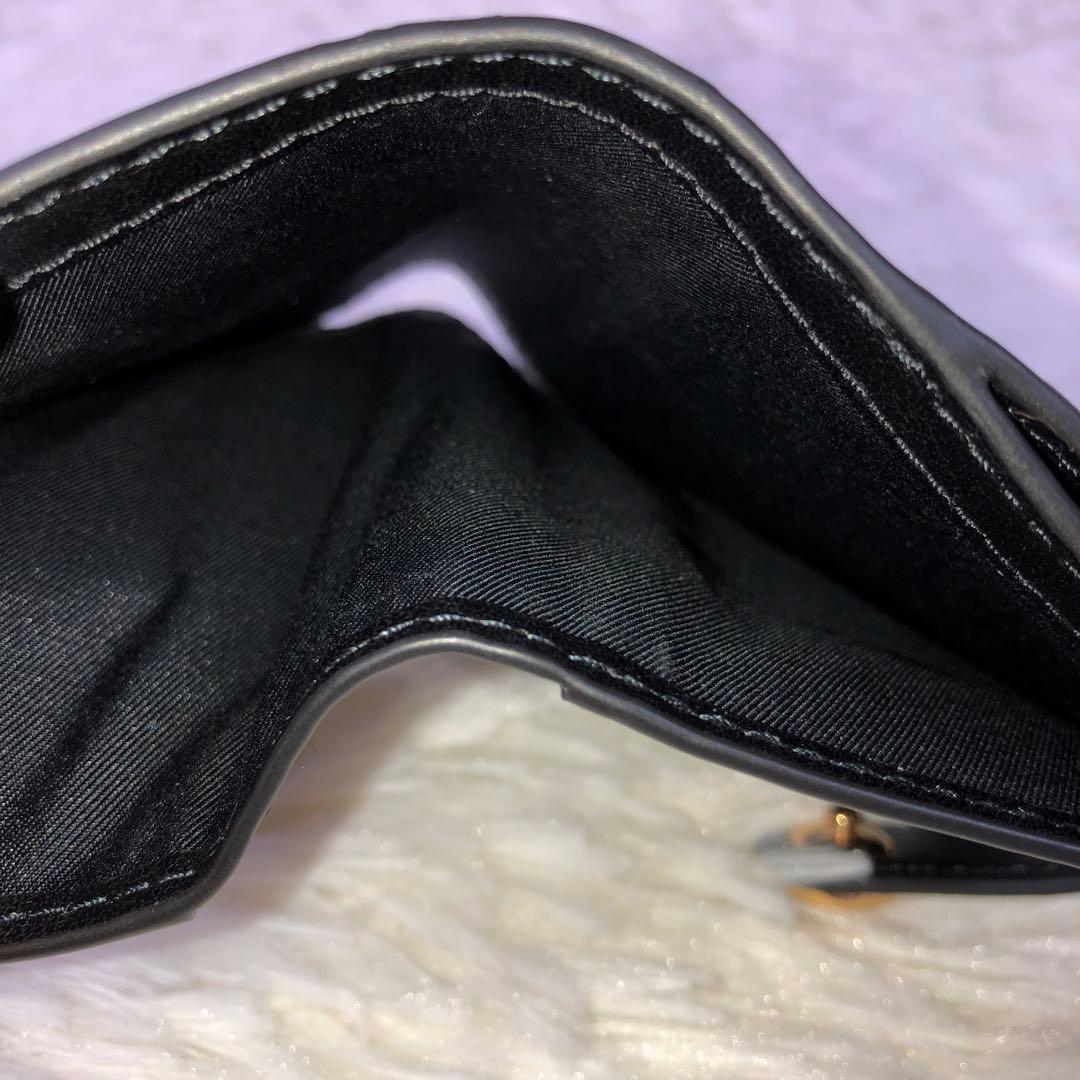 トリーバーチ 折り財布 ウォレット モノグラム ロゴ 総柄 ゴールド金具