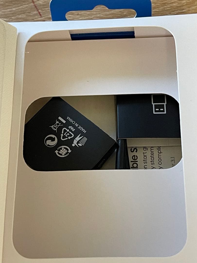 Samsung T7 Shield 1TB 外付けSSD