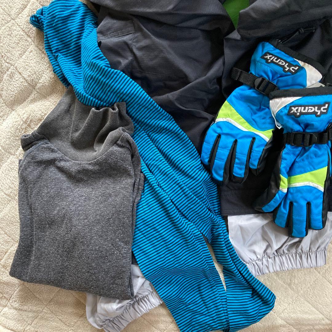 ヘルメット付きDESCENTE⭐︎デサントスキーウェア140手袋など一式セット