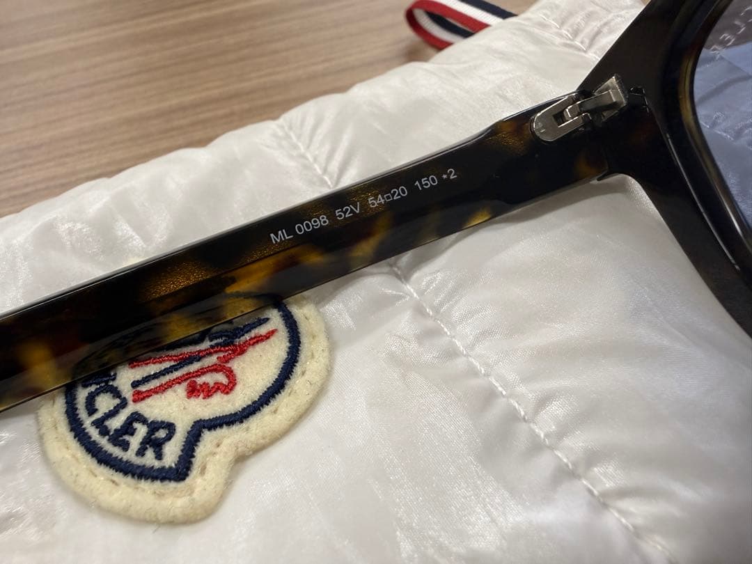 MONCLER サングラス イタリア製