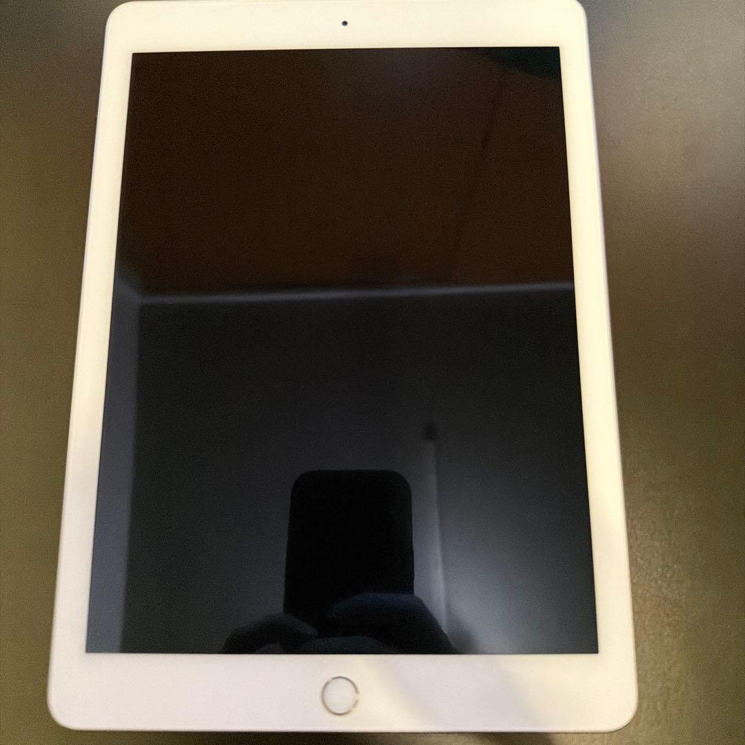 Apple iPad Air2 128GB Wi-Fi シルバー