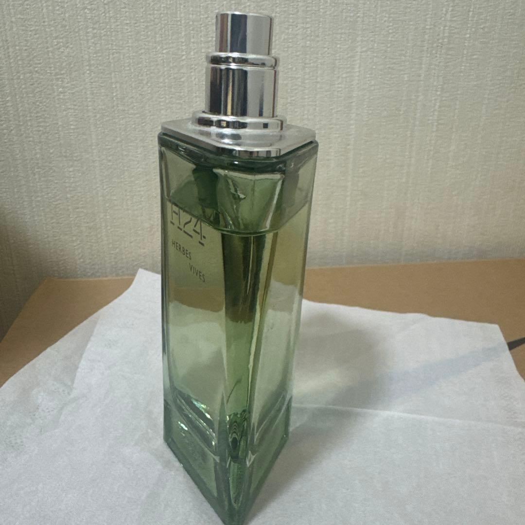 HT24 HERBES VIVES 香水(男性用)100ml