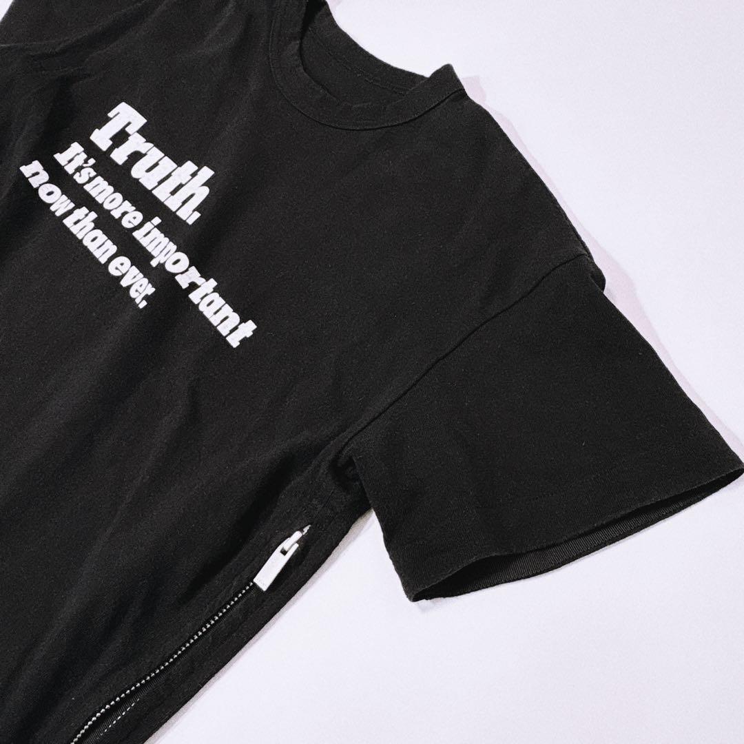 希少 sacai×NYT Truthプリント 両サイドジップ Tシャツ 日本製
