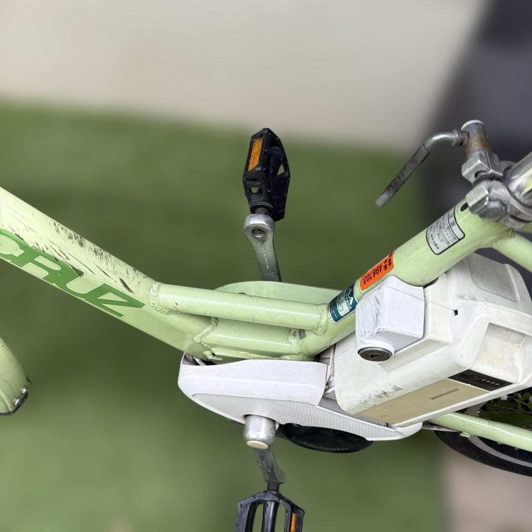 サ*ラ様 電動アシスト自転車26インチ バッテリー付 充電器付 通学 大阪 引き