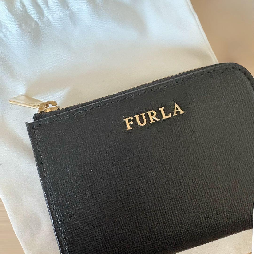 m*♪様 新品 未使用 FURLA ブラックレザー 二つ折り ファスナー ミニ