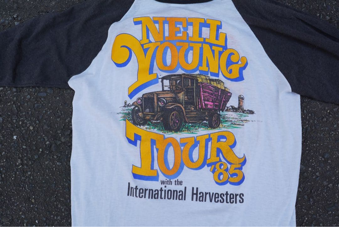 本日80s NEIL YOUNG ラグランTシャツ　ヴィンテージ　バンドTシャツ